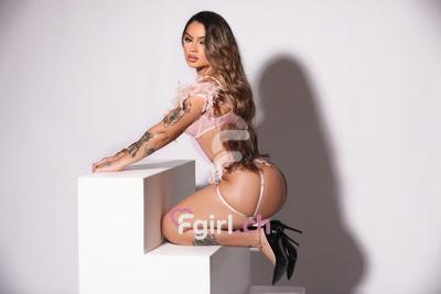 Tiffany - Escort a Yverdon-les-Bains
