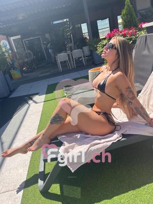 Tiffany - Escort a Yverdon-les-Bains
