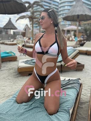 Tina - Escort in Gland
