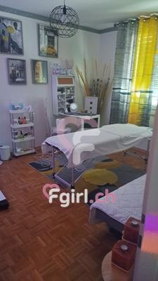 Helen - Masseuse érotique à Lausanne
