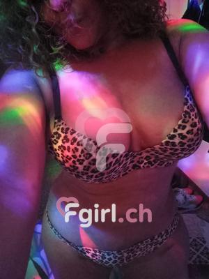 Helen - Masseuse érotique à Lausanne
