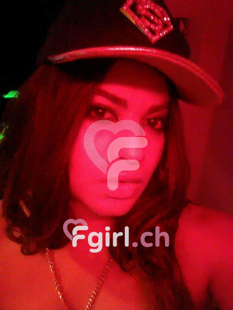 Ts Melissa - Transsexuel et travesti à Neuchâtel qui suce comme une reine