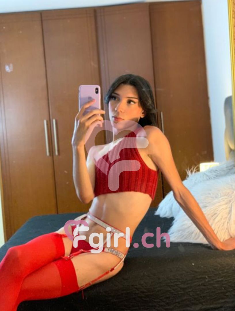 Ts Mia - Transsexual in Geneva makes your fantasies come true!