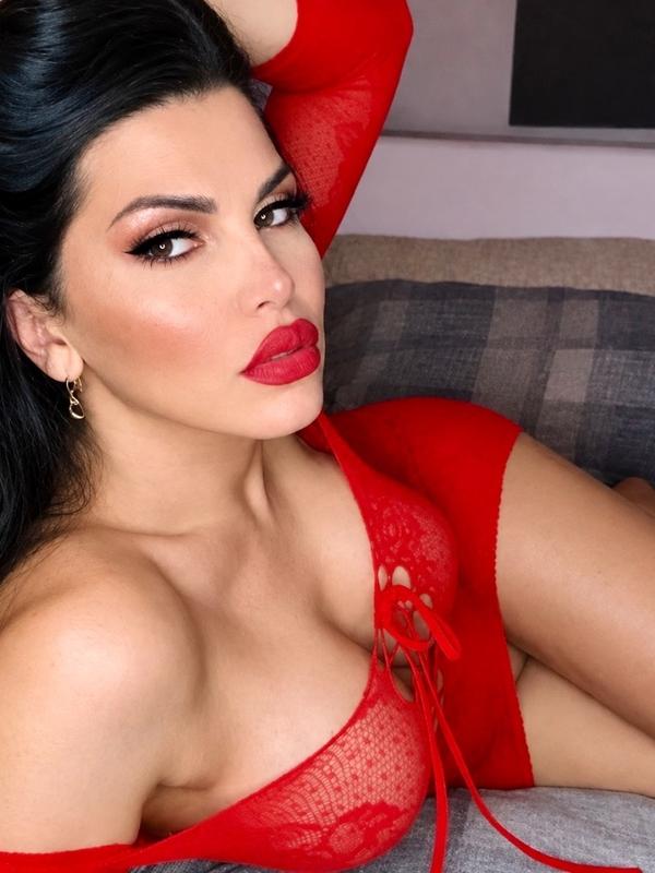 Ts Raphaella Ferrari - Transsexual in Yverdon-les-Bains
