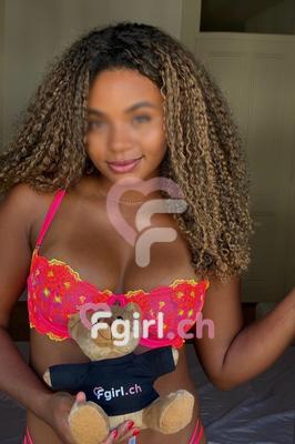 Tyanna - Escort in Eaux-vives