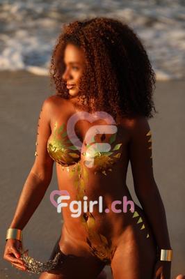 Tyanna - Escort à Eaux-vives
