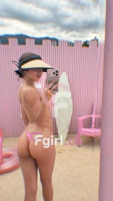 Vaiolet - Escort in Neuenburg
