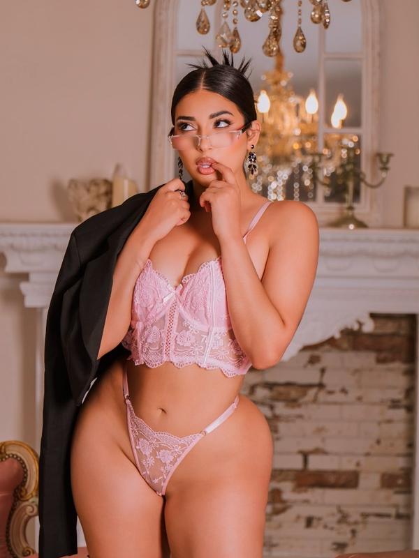 Valentina - Escort in Geneva
