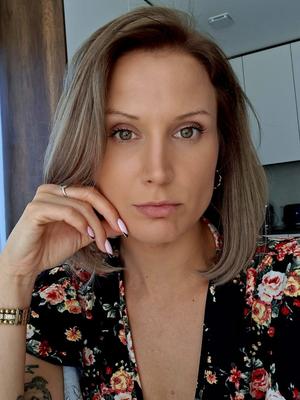Valentina - Escort en Eaux-vives
