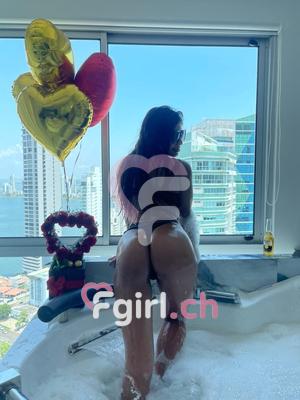 Valentina - Escort in Neuenburg
