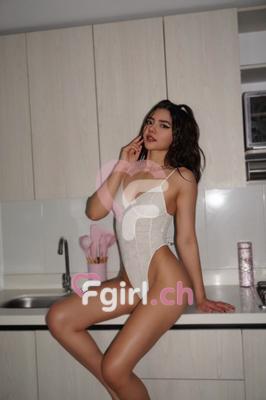 Valentinne - Escort a Plainpalais
