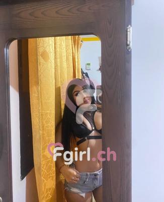 Valeria - Escort en Fribourg
