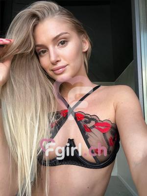 Valerie - Escort à Eaux-vives
