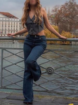 Vanessa - Erotische Masseurin in Eaux-vives
