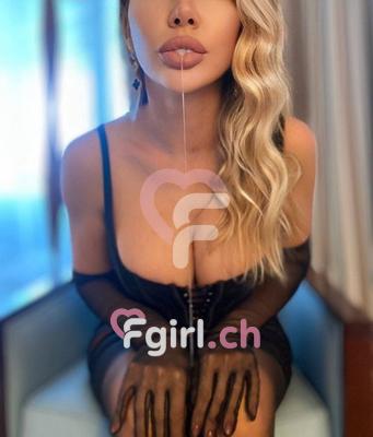 Venus - Dominatrice BDSM à Genève
