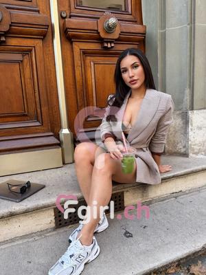 Vica - Erotic masseuse in Lausanne
