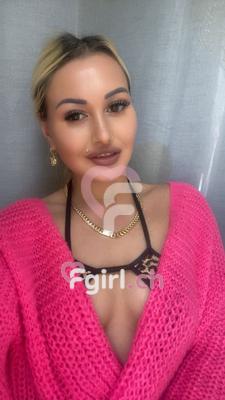 Vicky - Escort à Le Locle