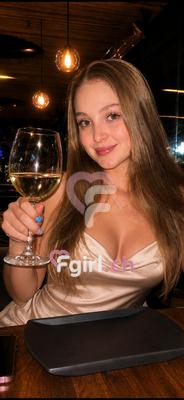 Vicky - Escort en Lausanne
