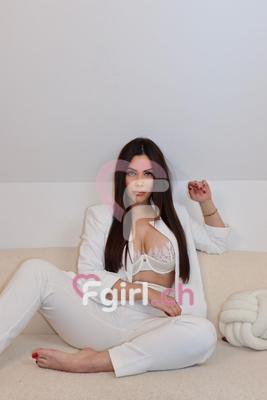 Vicky - Escort in Genf
