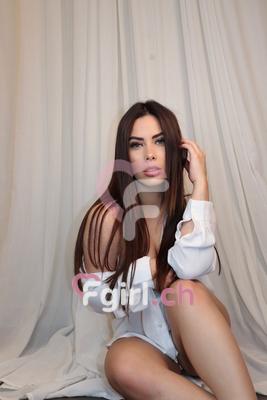 Vicky - Escort in Genf
