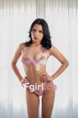 Victoria - Escort in Genf
