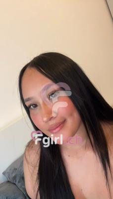 Victoria - Escort in Eaux-vives