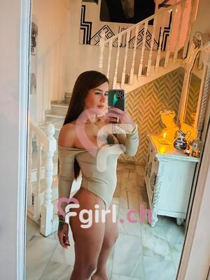 Victoria - Escort a Plainpalais
