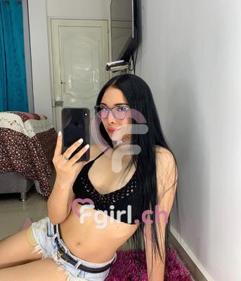 Victoria - Escort in Thônex

