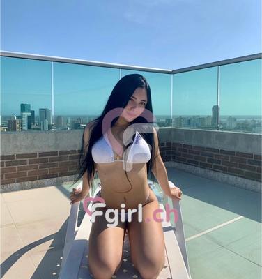 Victoria - Escort in Thônex
