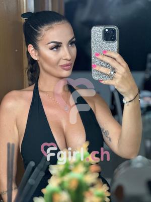 Victoria - Escort à Genève