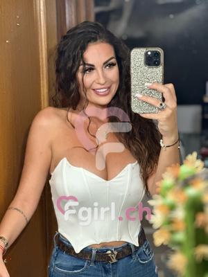 Victoria - Escort à Genève