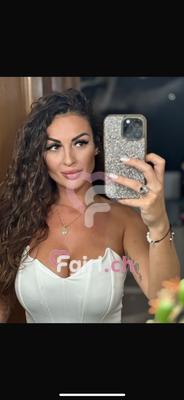 Victoria - Escort à Genève