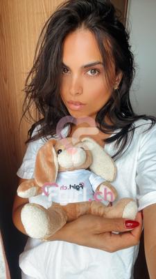 Ts Victoria - Transsexuel et travesti à Genève belle brune aux yeux marron