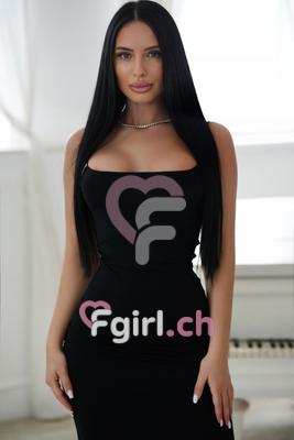 Viky - Erotische Masseurin in Payerne
