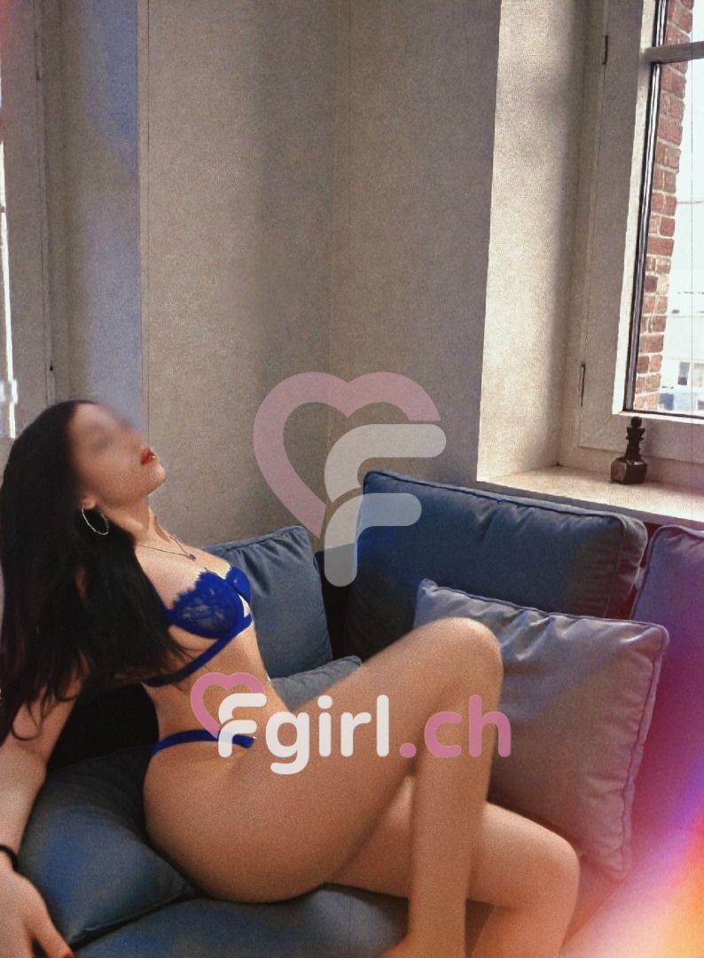 Violeta – Geneva photo 3