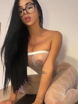 Violeta - Escort in Carouge
