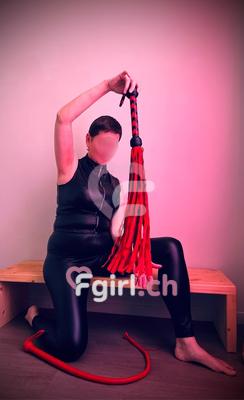 Xenia - Dominatrice BDSM à Genève
