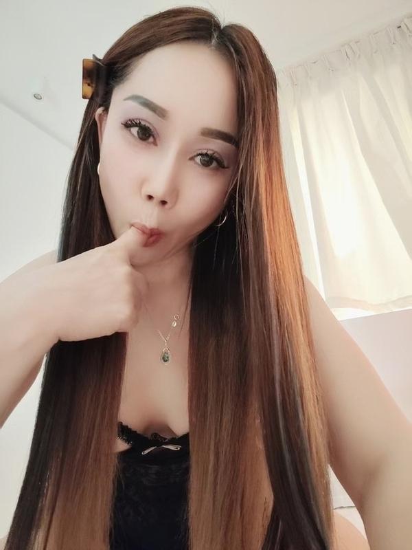 Xiaoke - Escort in Vevey
