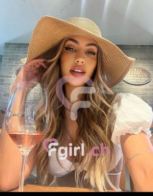 Yanira - Escort in Carouge
