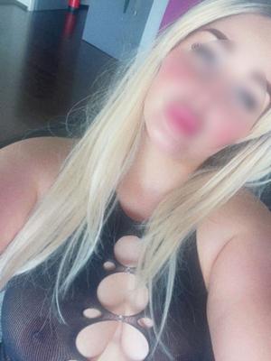 Yasmin - Escort à Romont
