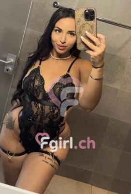 Yasmin - Escort à Plainpalais
