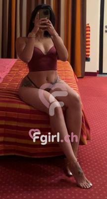Yasmin - Escort à Plainpalais
