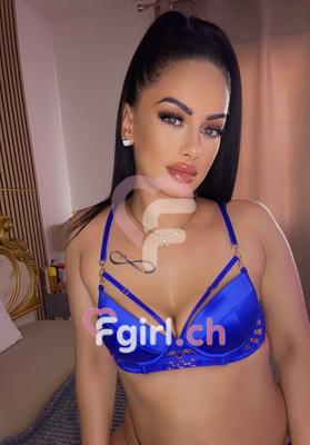 Yasmine - Escort in Neuchâtel
