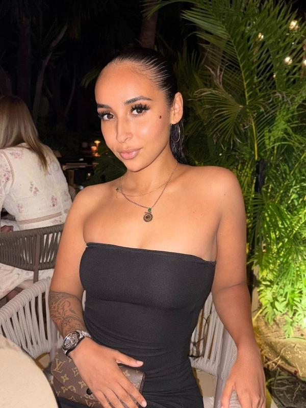 Yasmine - Escort à Genève
