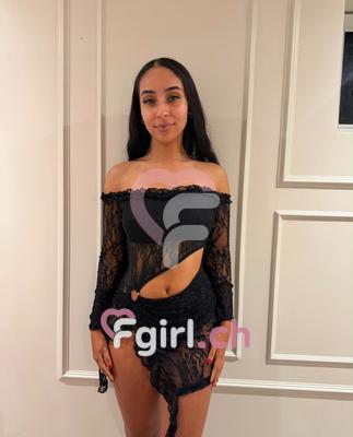 Yasmine - Escort a Genève

