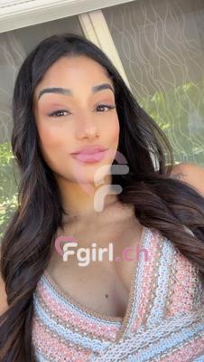 Yasmine - Escort à Lausanne