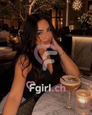 Yasmine - Escort à Eaux-vives
