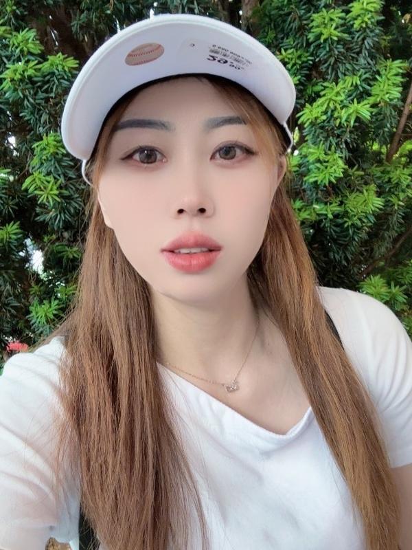 Yiyi - Escort in Geneva
