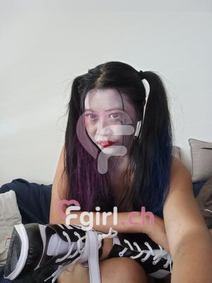 Yumi Daemon - Dominatrice BDSM à Genève
