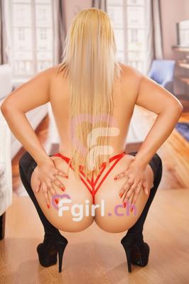 Yvonne - Escort en Payerne

